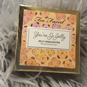 Too faced you're so jelly (jelly highlighter)